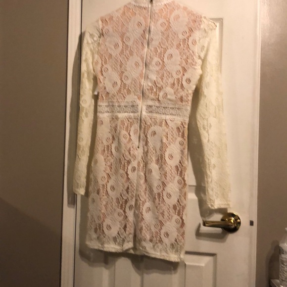 Ivory lace long sleeve dress - Picture 7 of 7